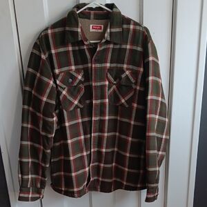 Wrangler Green and Red Plaid Men's Button-Down Shirt